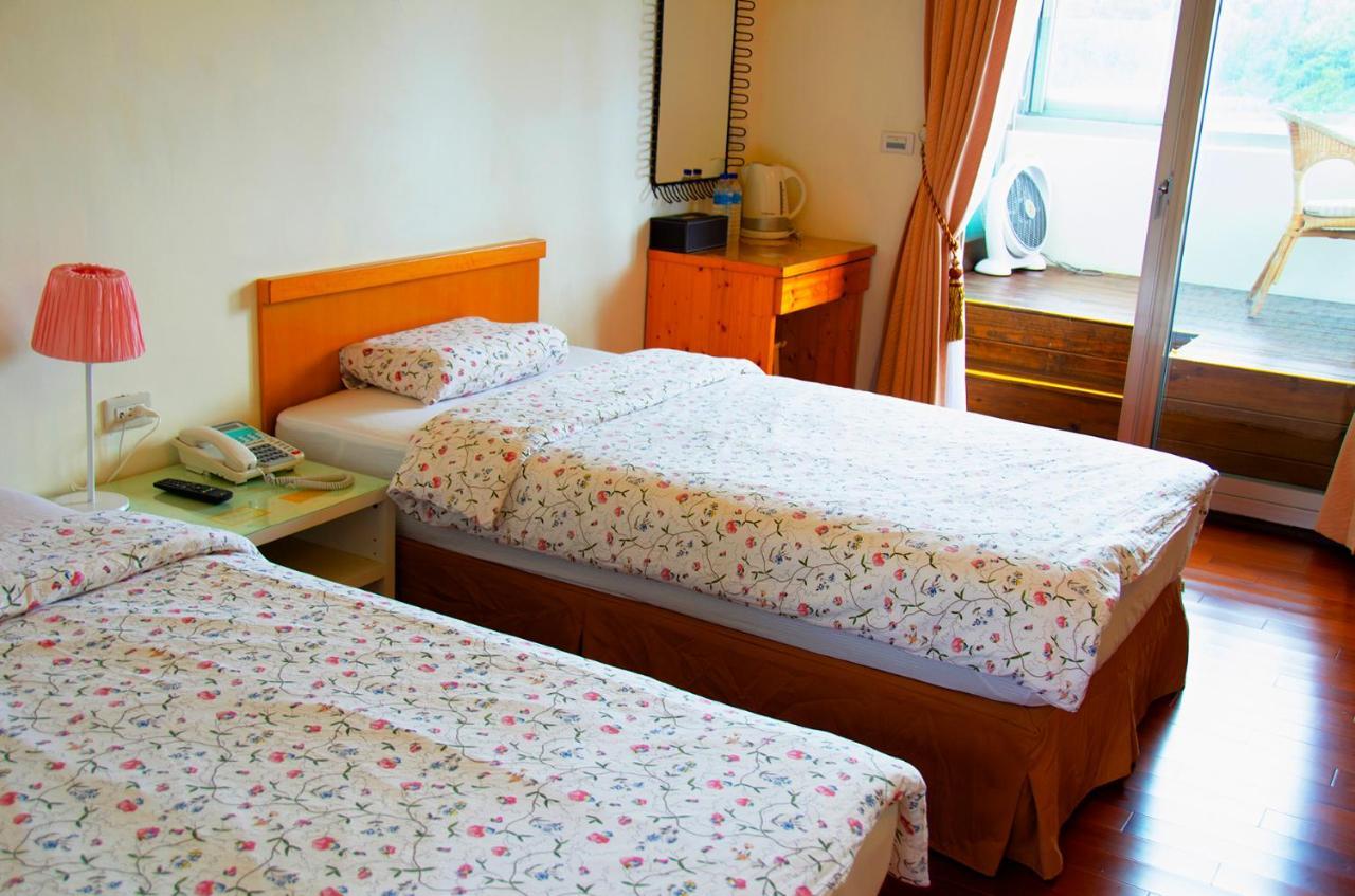 Rainbow Bridge B&B Sanzhi Экстерьер фото