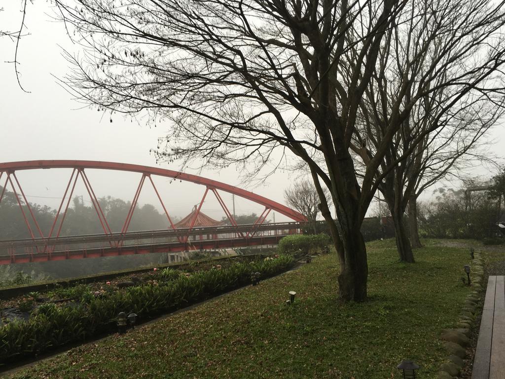 Rainbow Bridge B&B Sanzhi Экстерьер фото